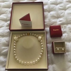 MAJORICA 18” length Pearls with Earings. Traditional and Classic